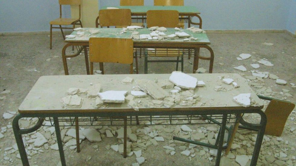 Καταγγελία για τραυματισμό μαθητή στην Καβάλα από πτώση σοβάδων